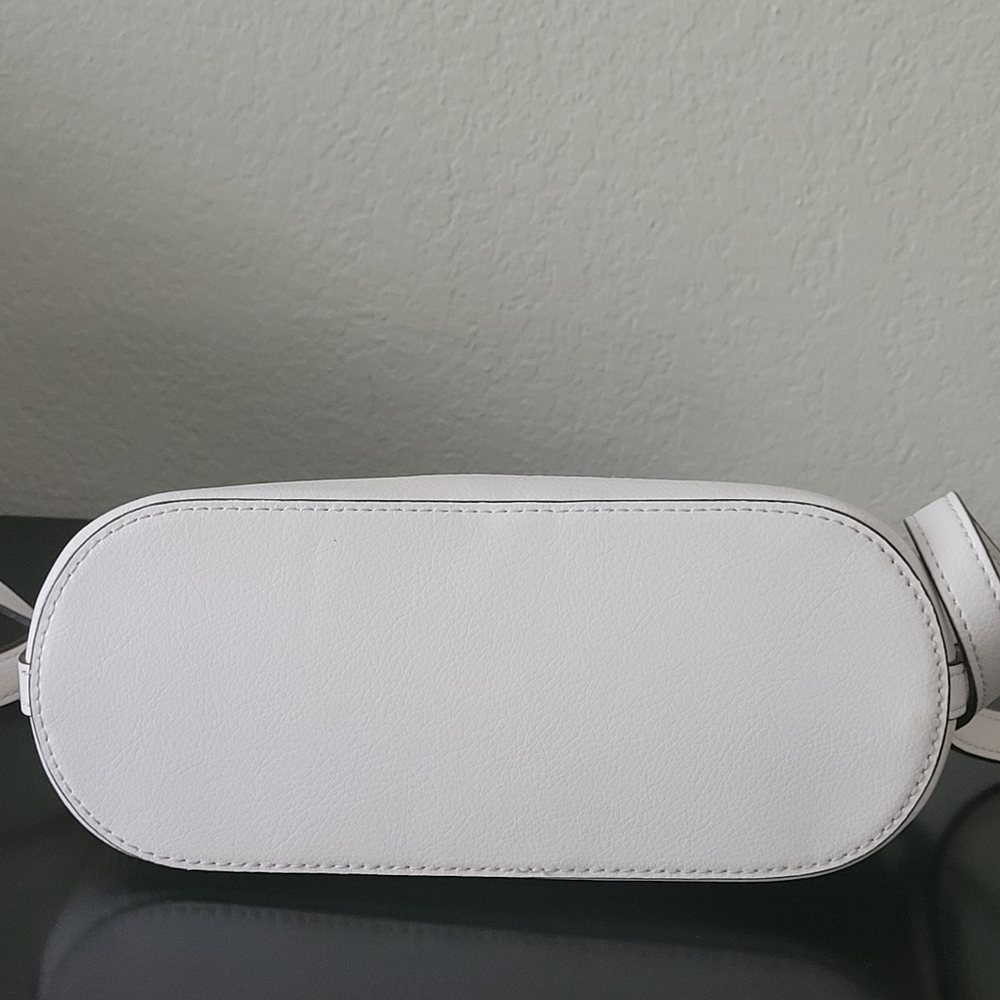 Sylvia Straw X-large Dome Crossbody - Picture 9 of 15
